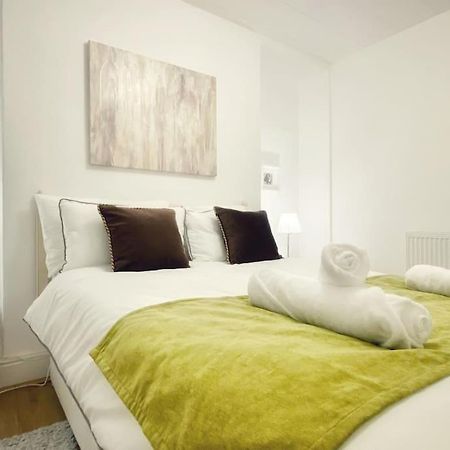 Urban Music Style Townhouse In Swansea City Center Экстерьер фото