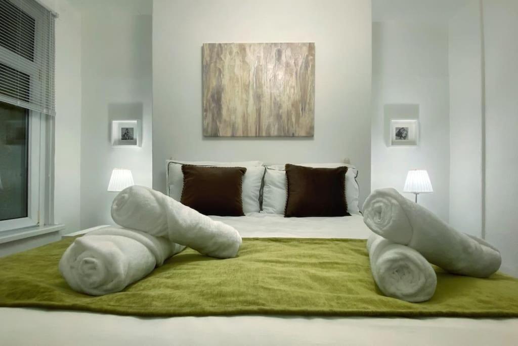 Urban Music Style Townhouse In Swansea City Center Экстерьер фото