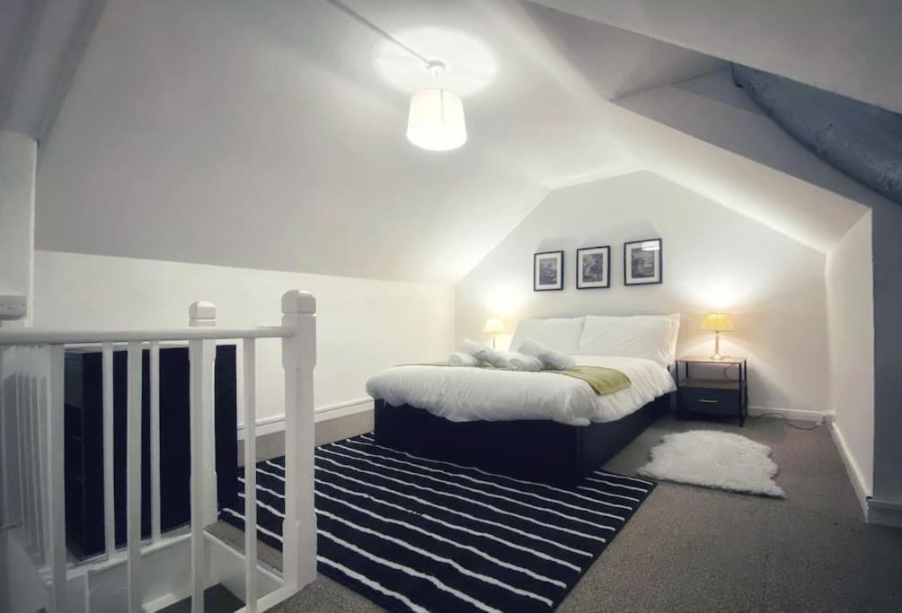 Urban Music Style Townhouse In Swansea City Center Экстерьер фото